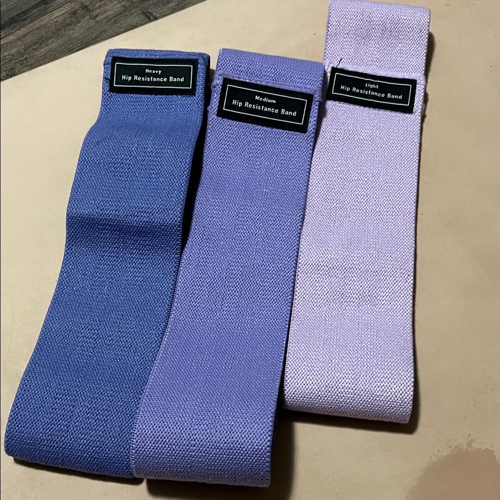 Set of purple resistance bands